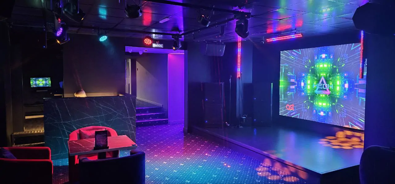 Караоке-клуб (бар) Неон Москва м. Бауманская